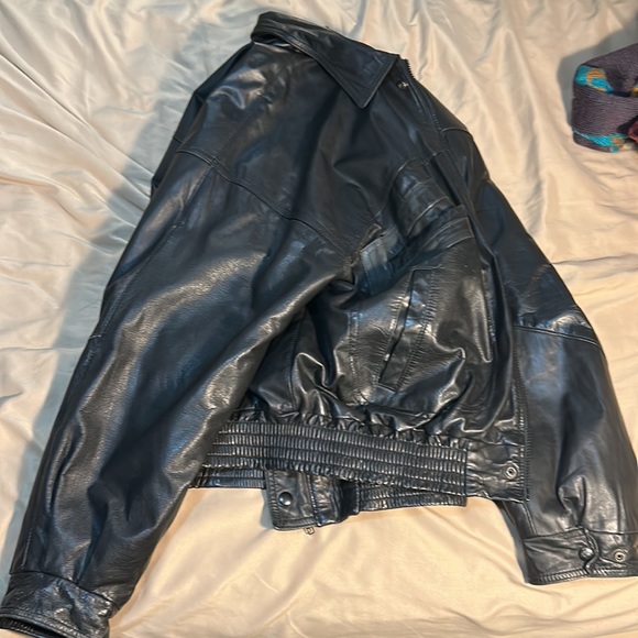 Vintage Leather Jacket - Picture 2 of 3